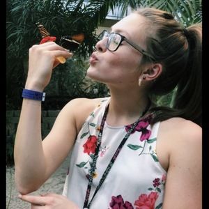 Meet your Posher, Kayla